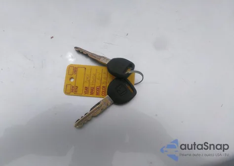 2001 Honda Cr-V Lx from USA, damaged, VIN JHLRD18431C056123